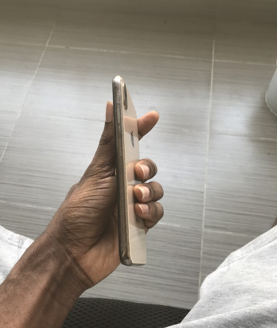 Iphone XS Max Gold 64gb (Naija Used)AlabaMarket247 - Alaba International Market Online Store